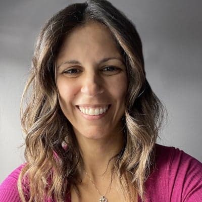 Adriana Villela –  Blogging and podcasting her way to cloud native enlightenment 