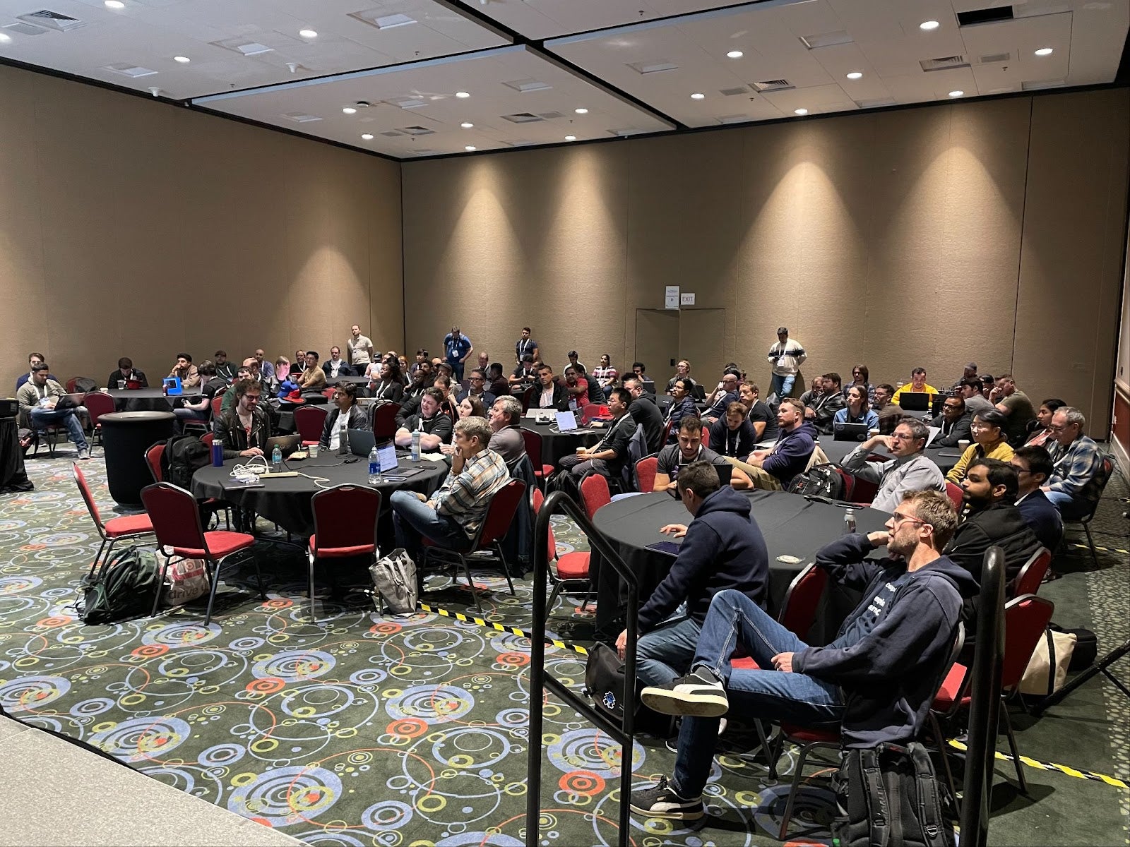 Hall filled with participants on Helm Contribfest at CloudNativeCon / KubeCon North America 2024